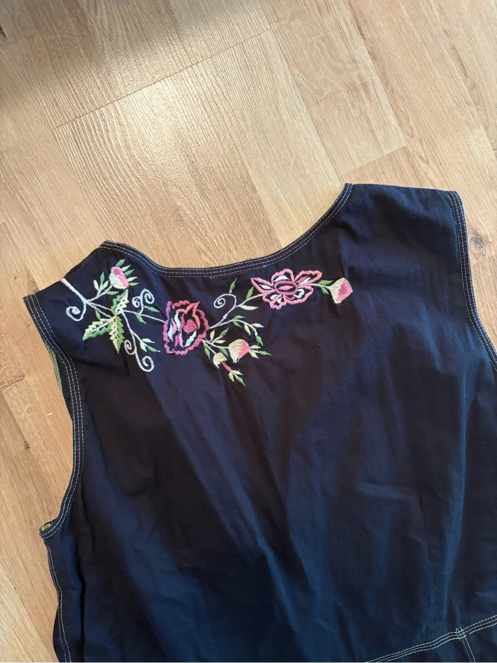 April Cornell 100% Cotton Boho Peasant Dress with Floral Embroidery Size Large - Picture 6 of 7